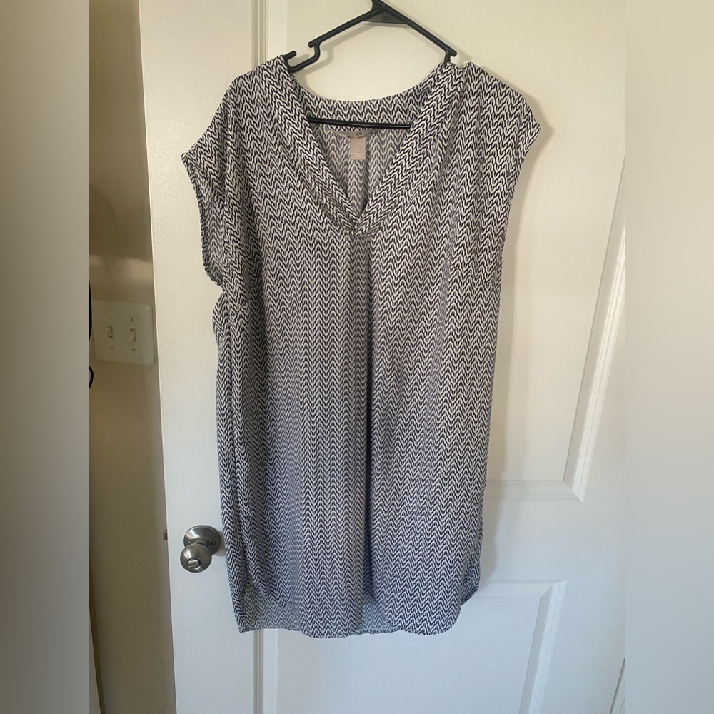 Short sleeve dress